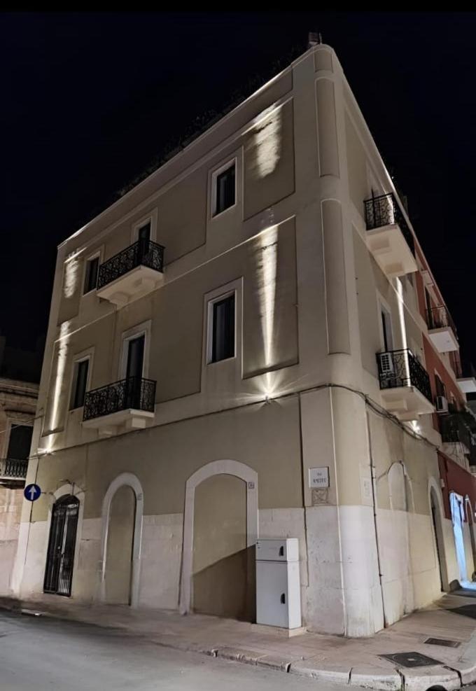 Trani Residence Bagian luar foto