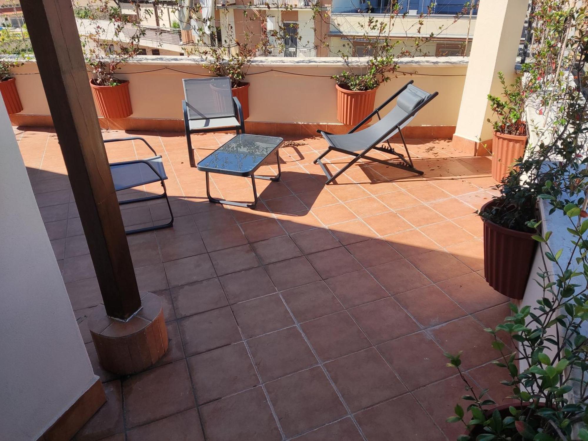 Trani Residence Bagian luar foto