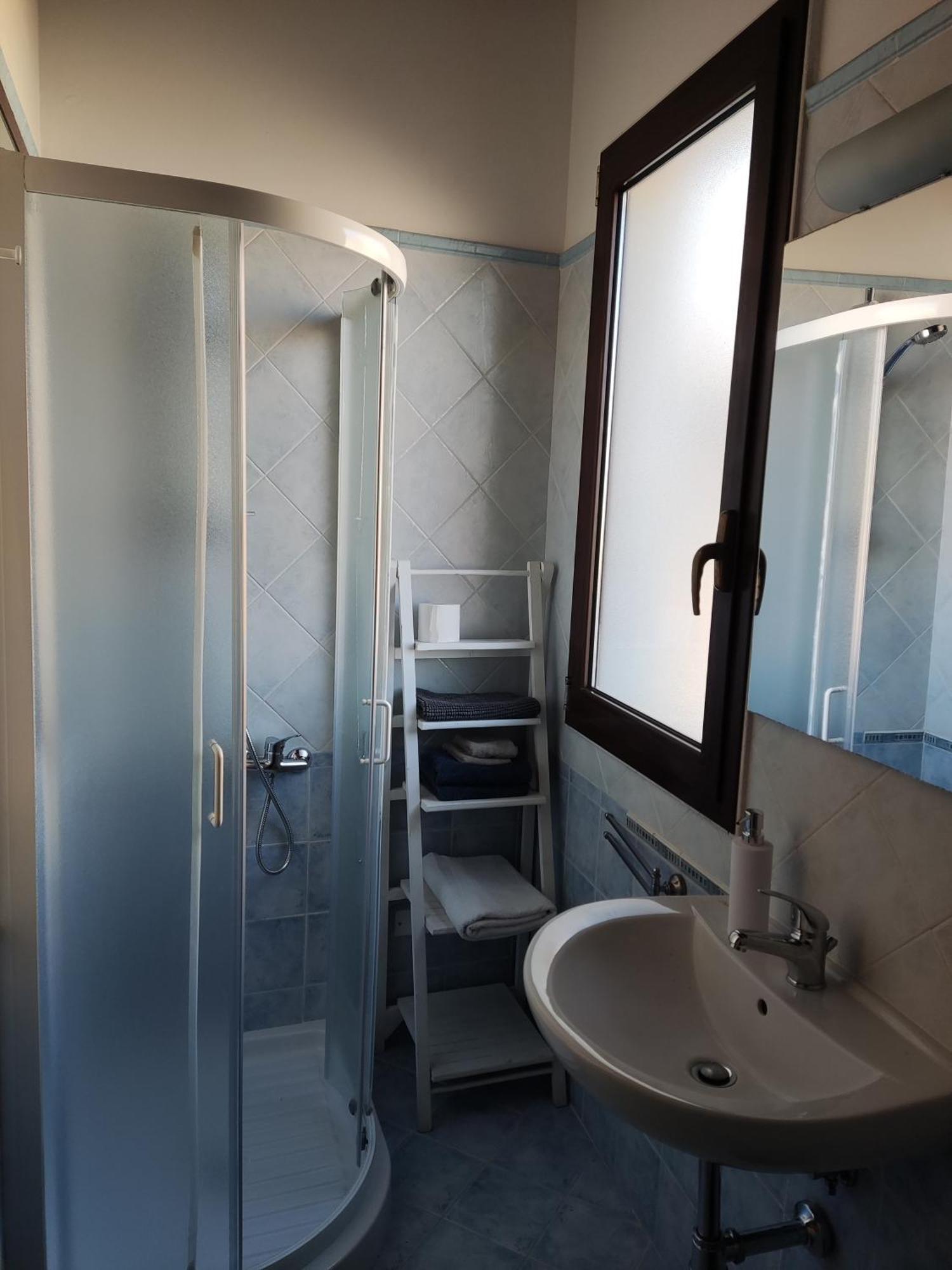 Trani Residence Bagian luar foto