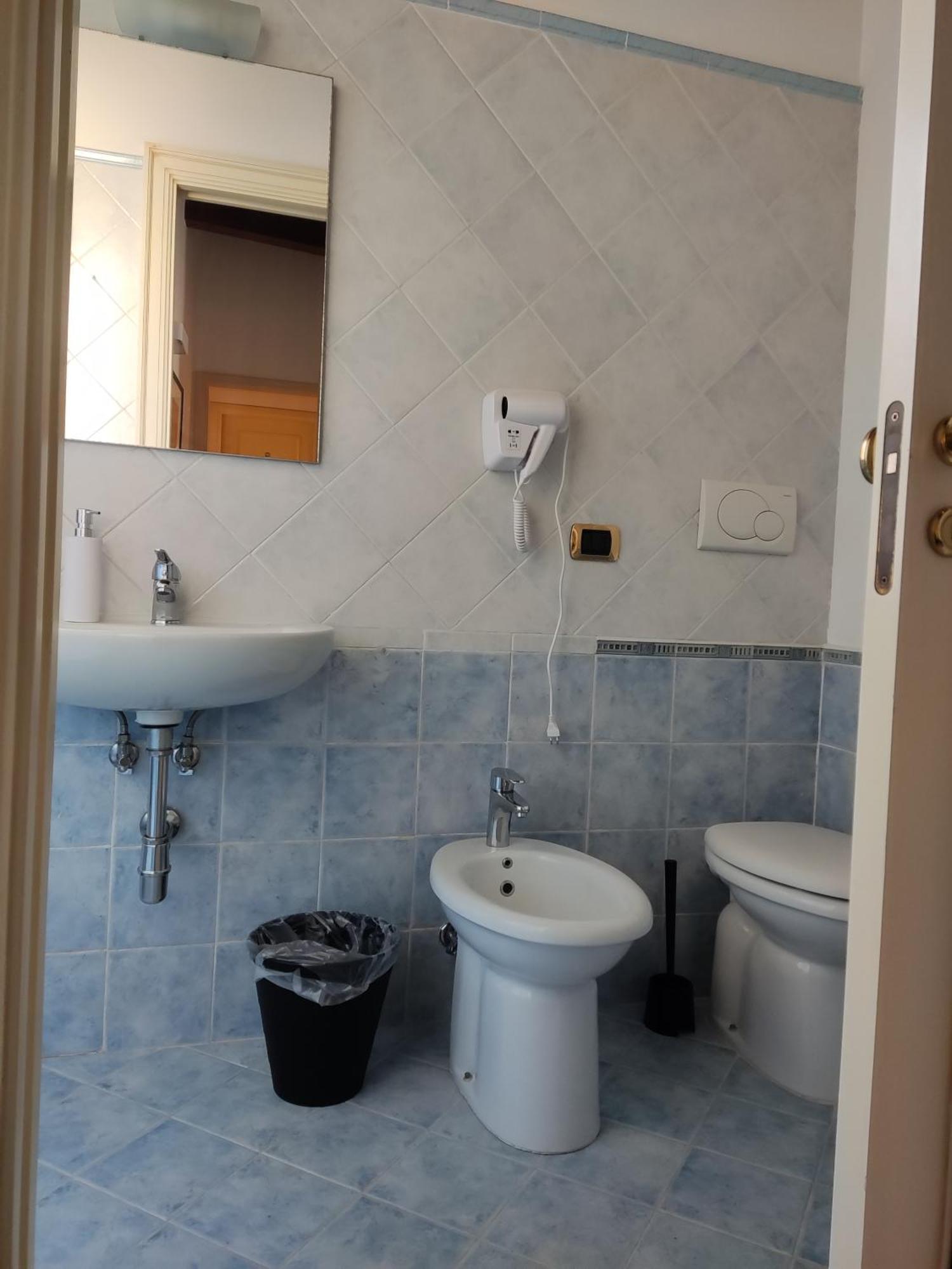 Trani Residence Bagian luar foto